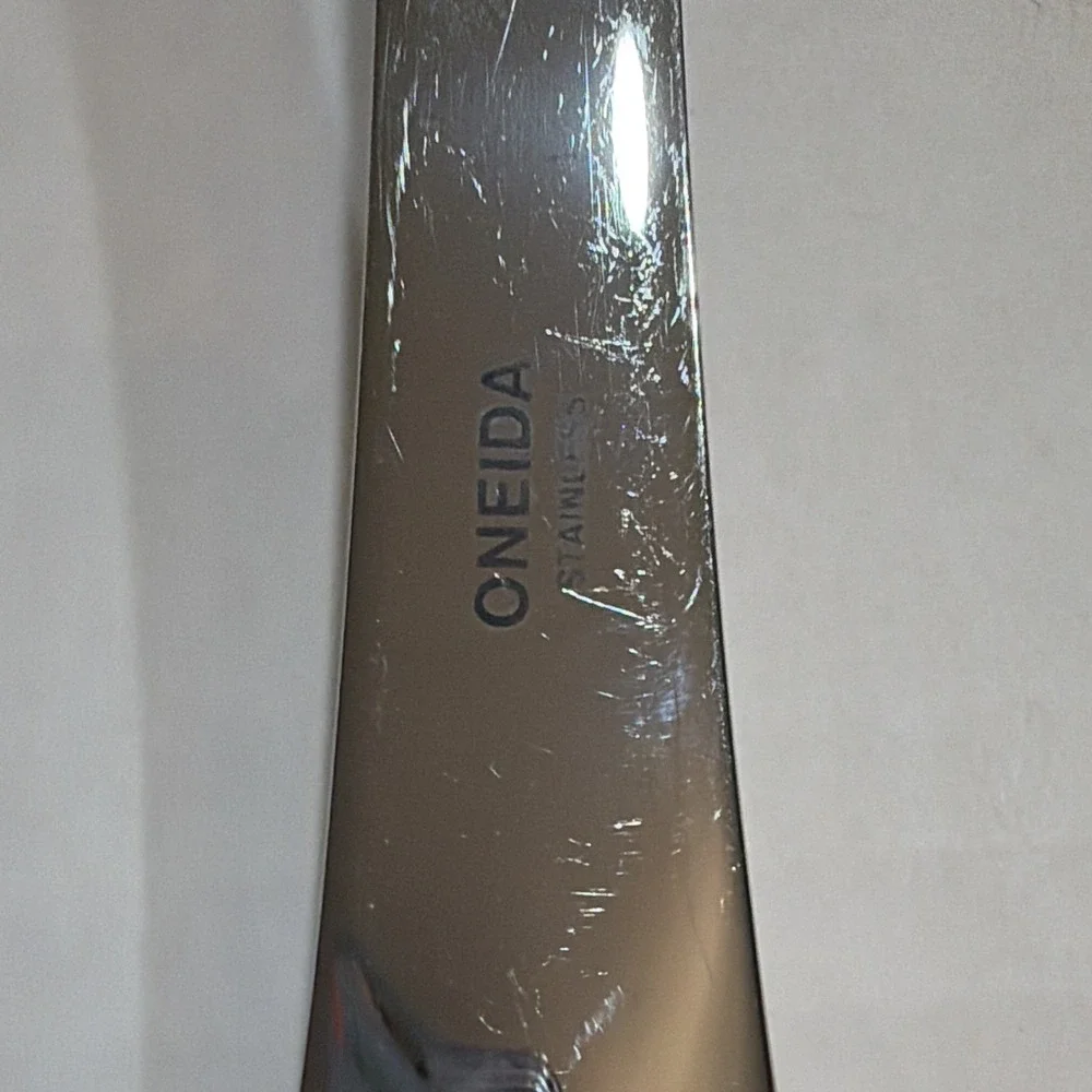 Oneida 13 inch